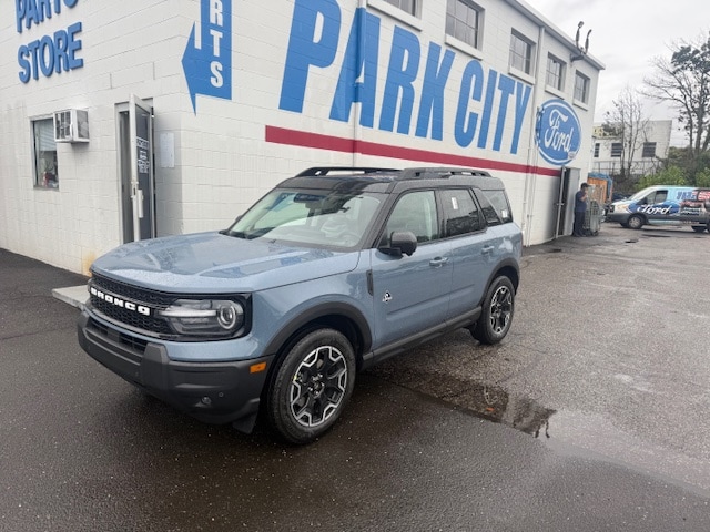 2025 Ford Bronco Sport Outer Banks's photo