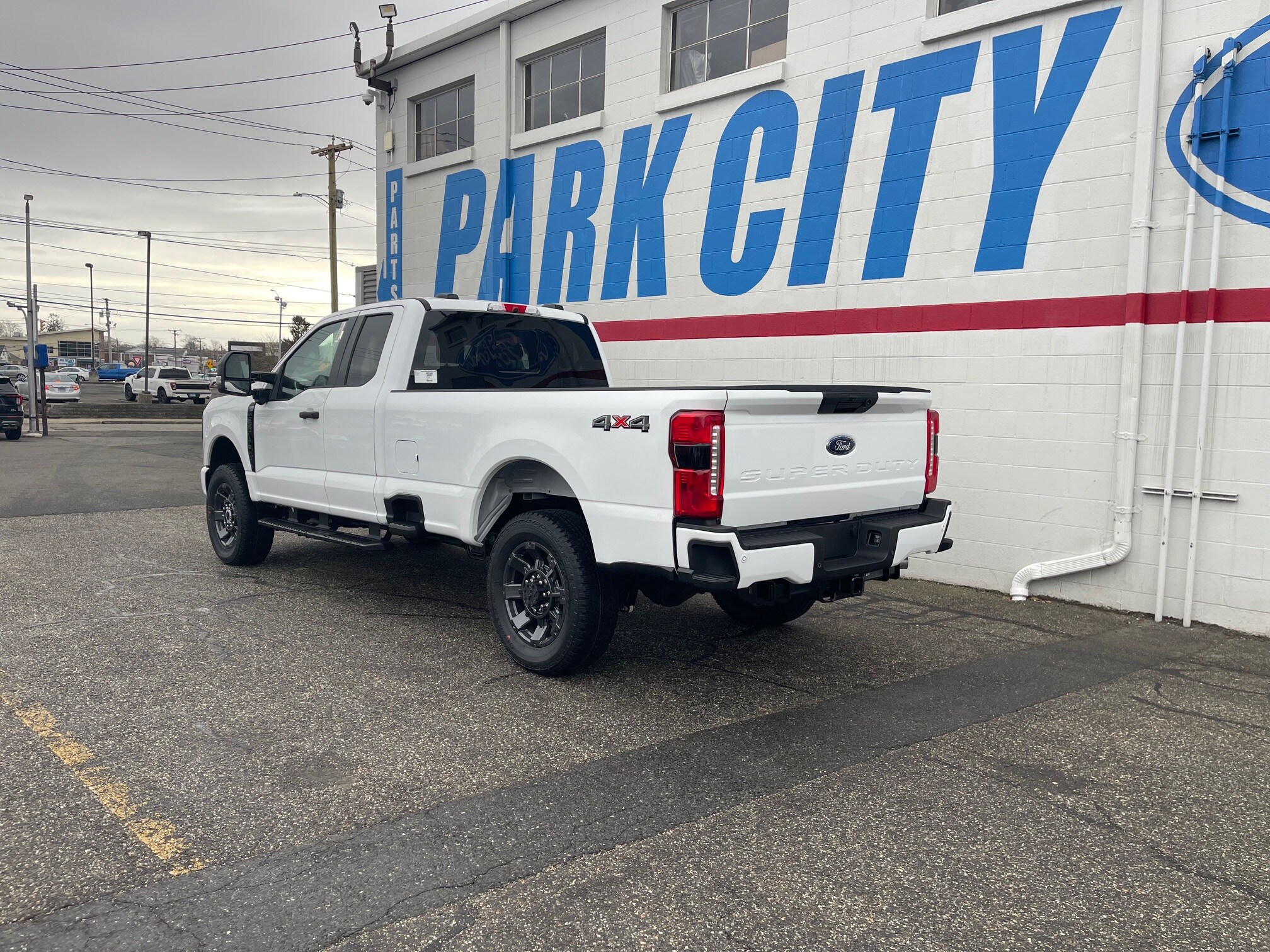 2025 Ford F-350 photo 3