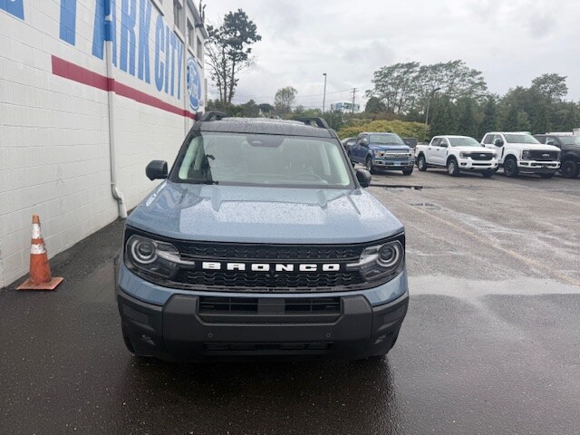 2025 Ford Bronco Sport Outer Banks photo 2