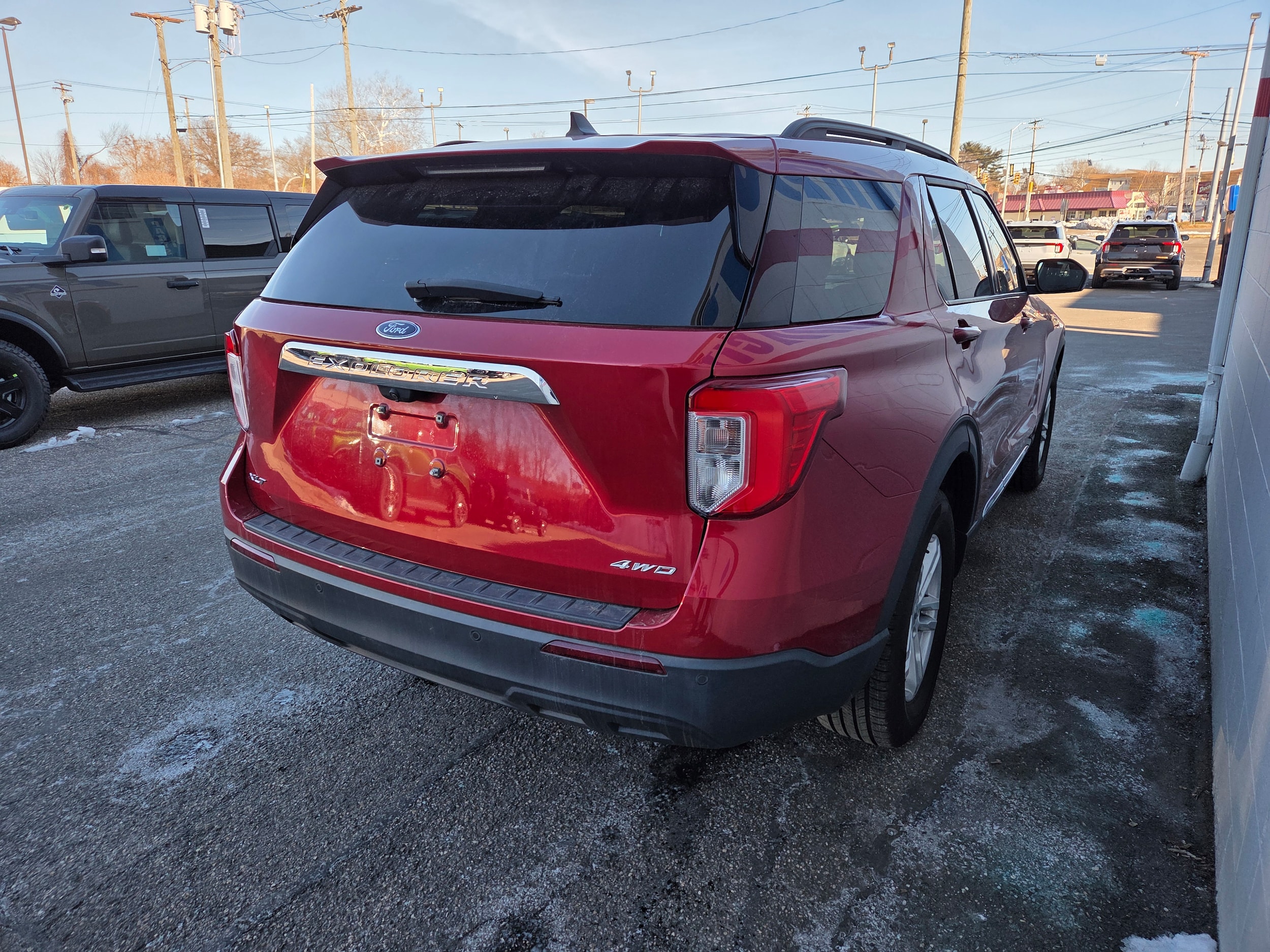 2022 Ford Explorer XLT - Photo 6