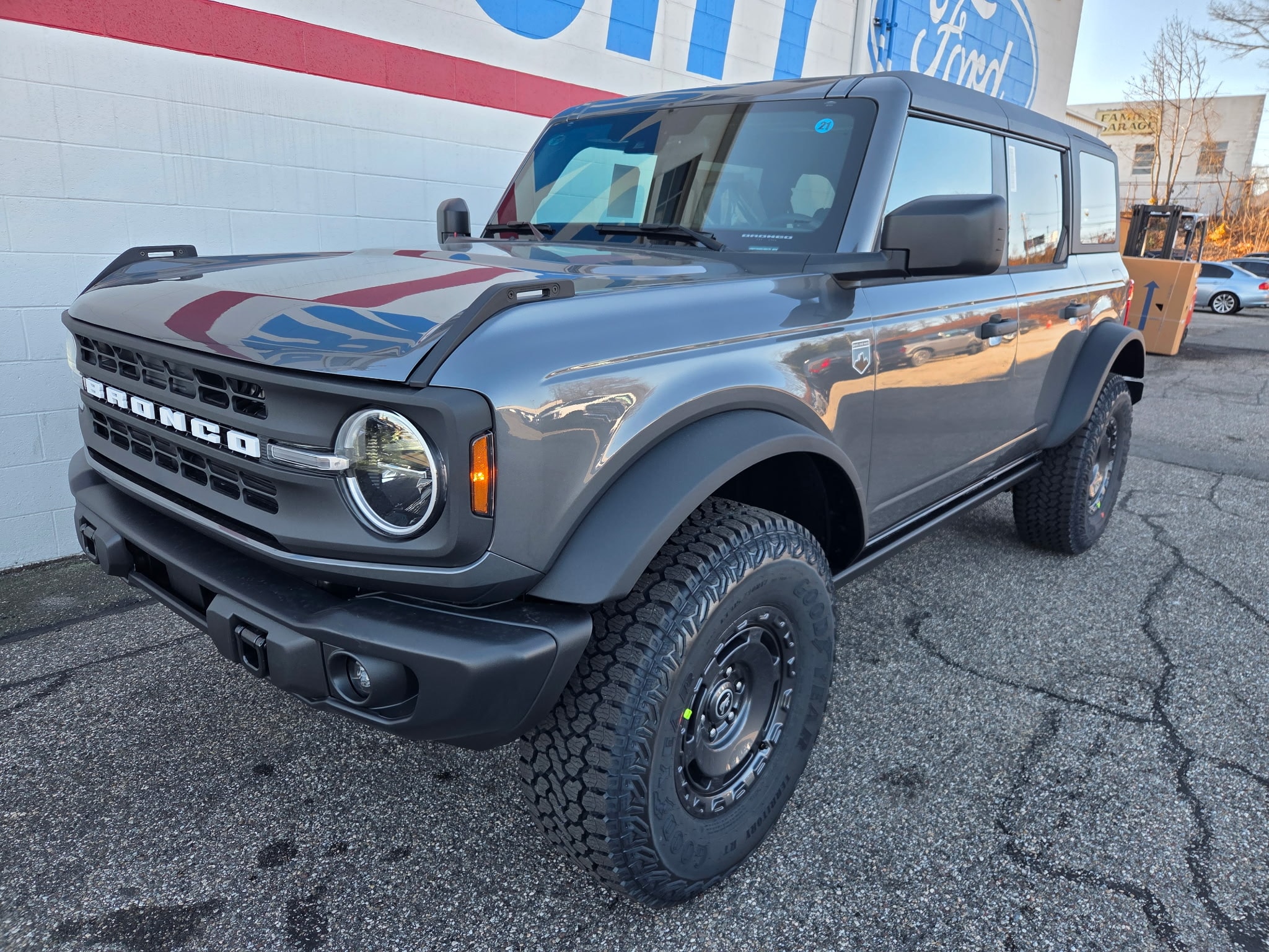 2025 Ford Bronco 4-Door Big Bend's photo