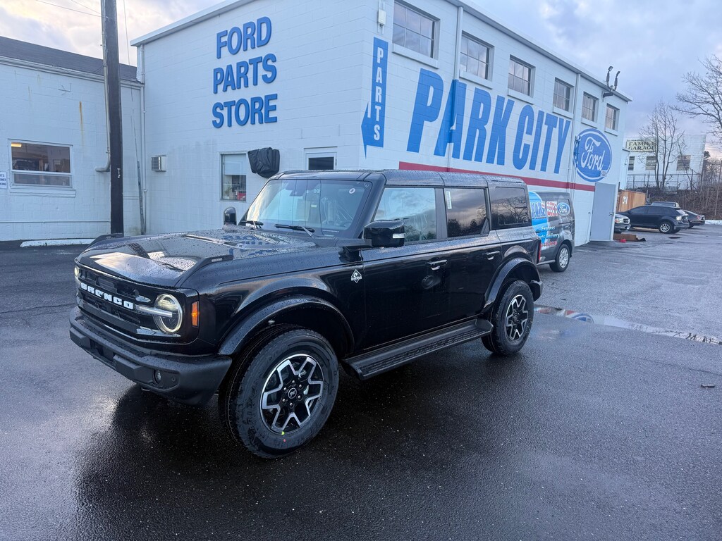 New 2025 Ford Bronco Outer Banks WAGON