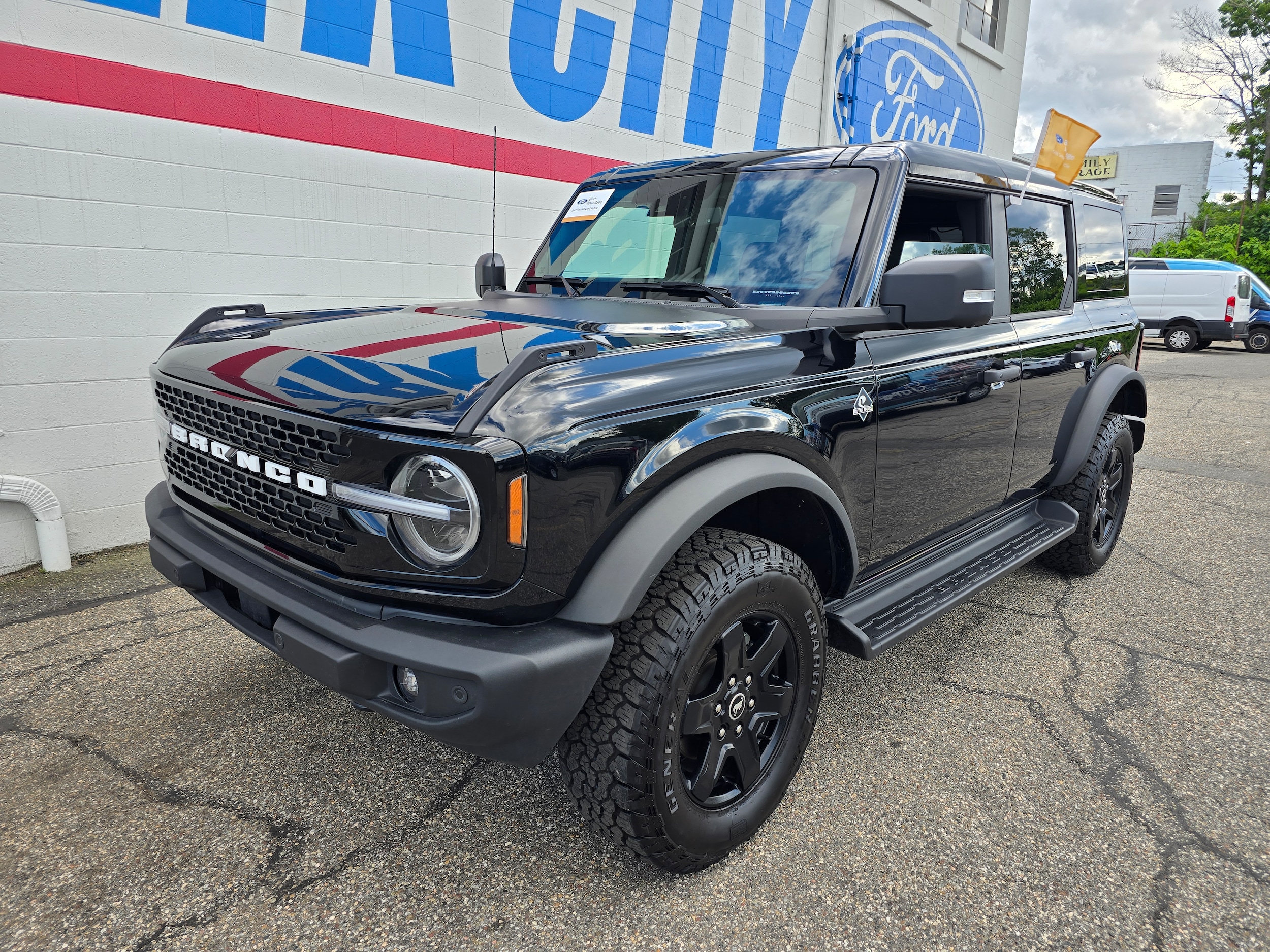 2025 Ford Bronco Outer Banks 4x4's photo