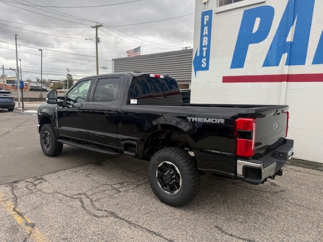 2026 Ford F-350 photo 3