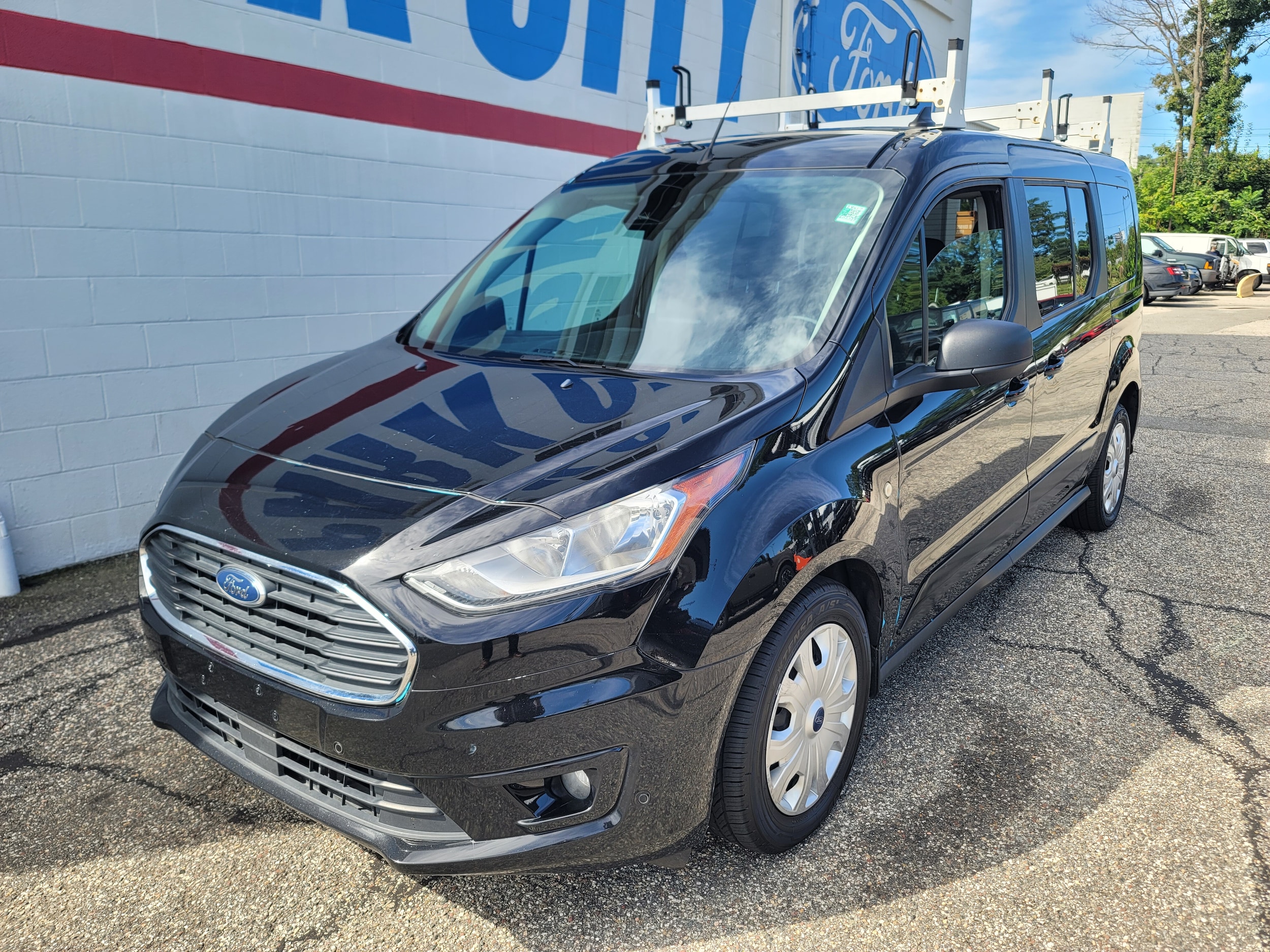 Certified 2019 Ford Transit Connect XLT with VIN NM0GE9F21K1402598 for sale in Bridgeport, CT