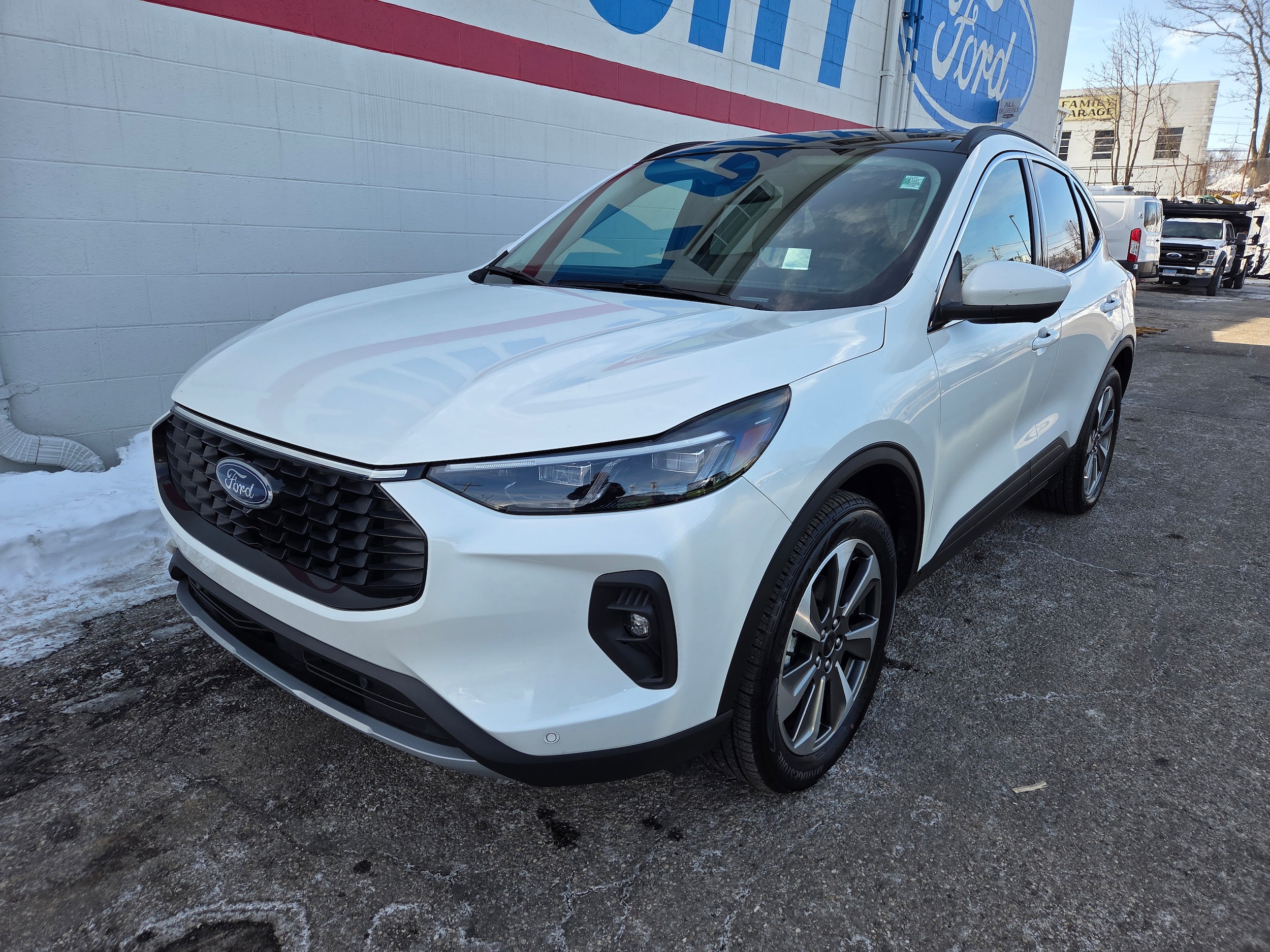 2025 Ford Escape Hybrid