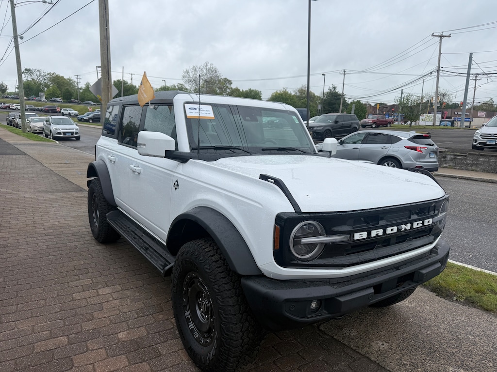 Certified 2025 Ford Bronco Outer Banks WAGON