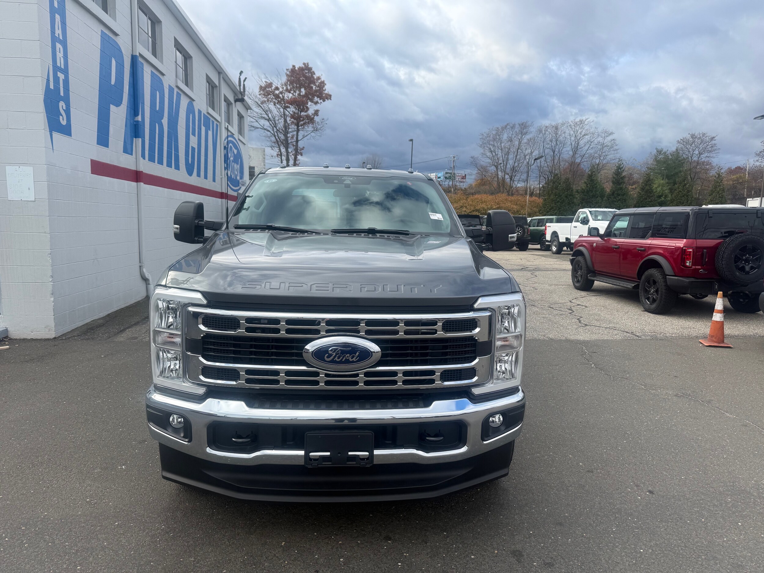 2026 Ford F-350 XLT photo 2