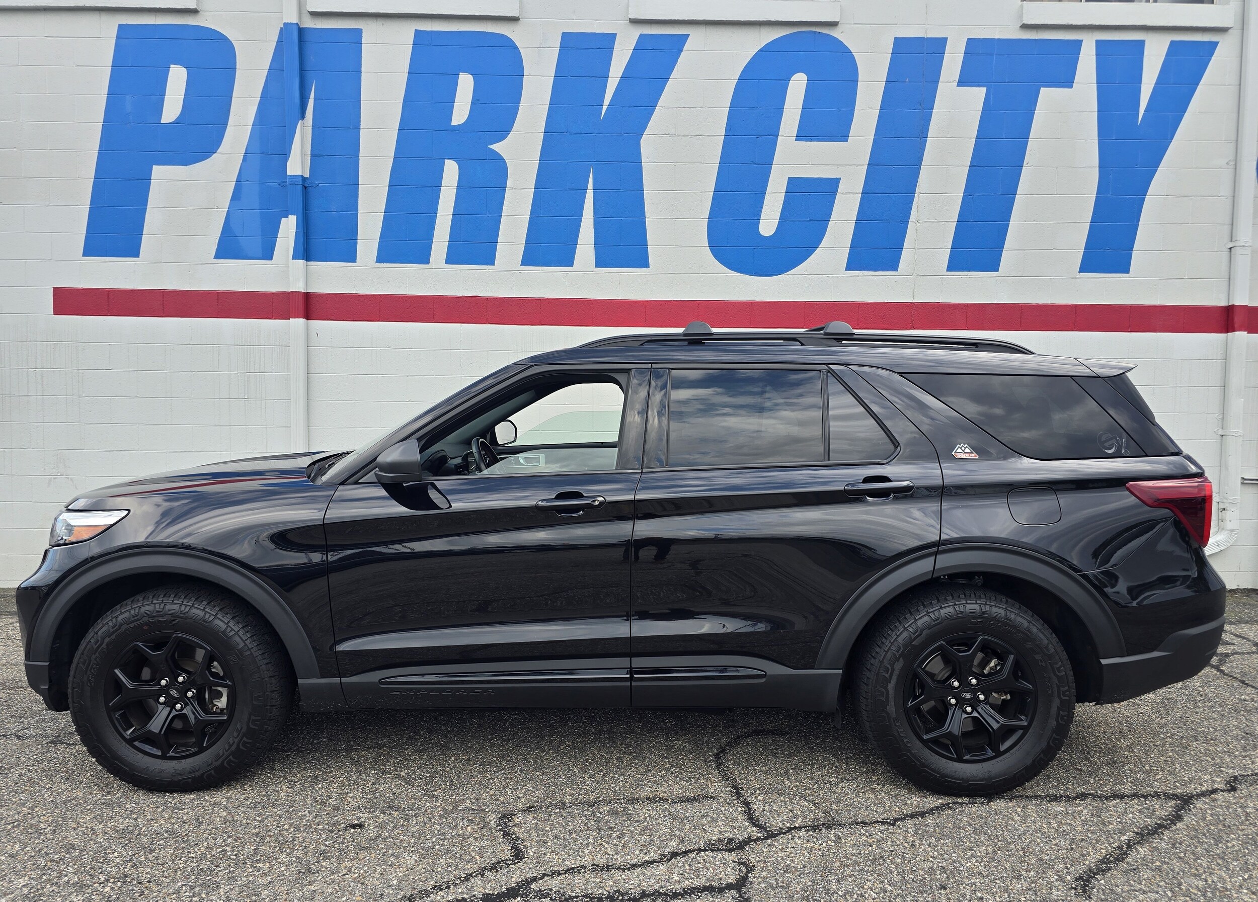 2022 Ford Explorer Timberline photo 2
