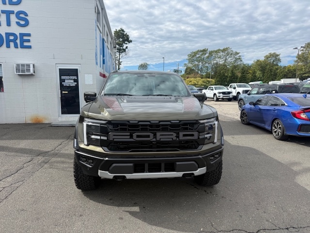 2025 Ford F-150 Raptor photo 2