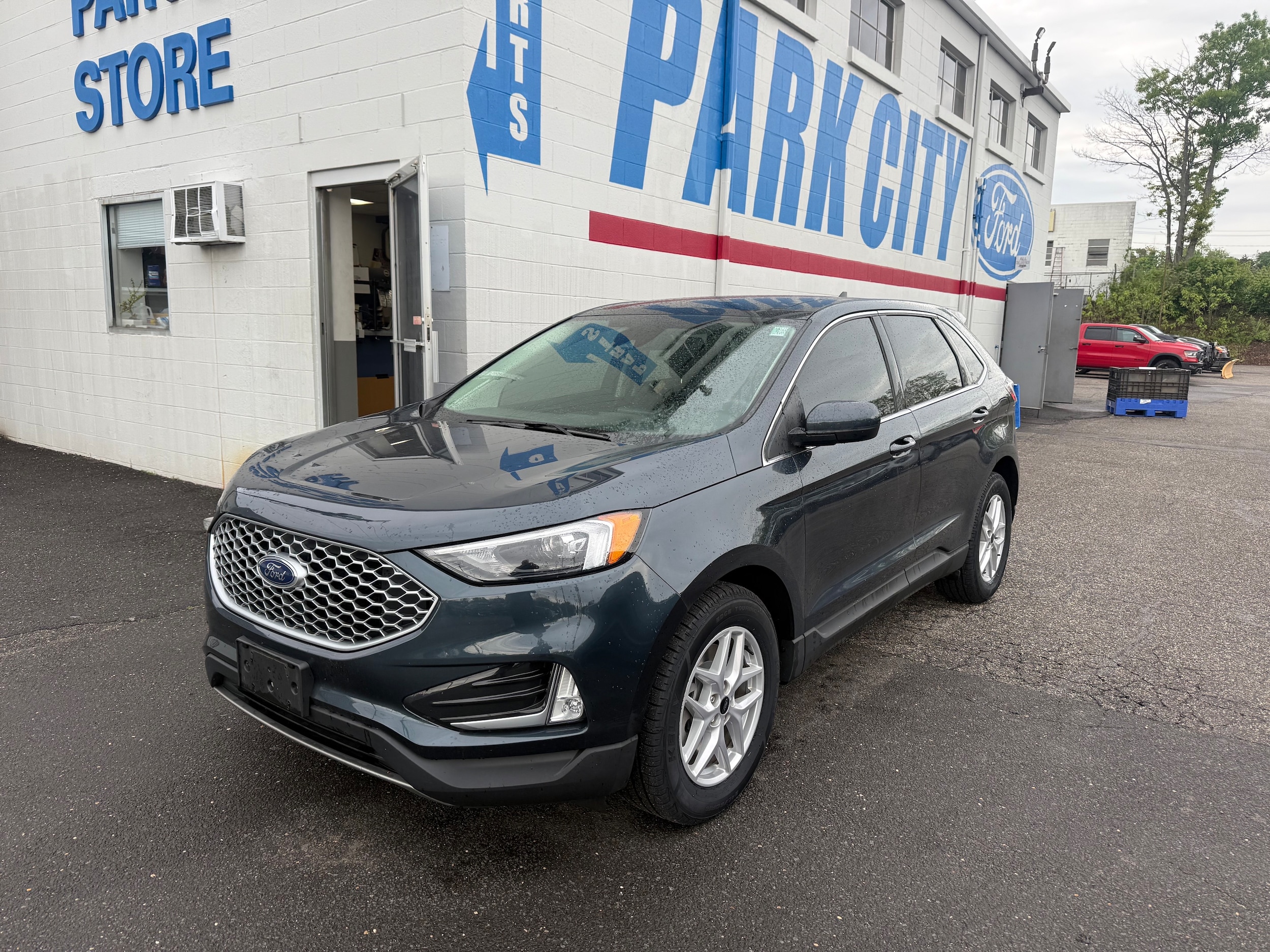 2024 Ford Edge SEL AWD's photo