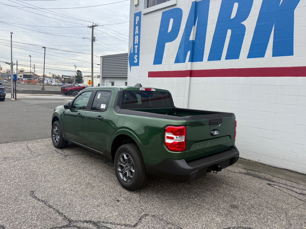 New 2025 Ford Maverick XLT PICKUP