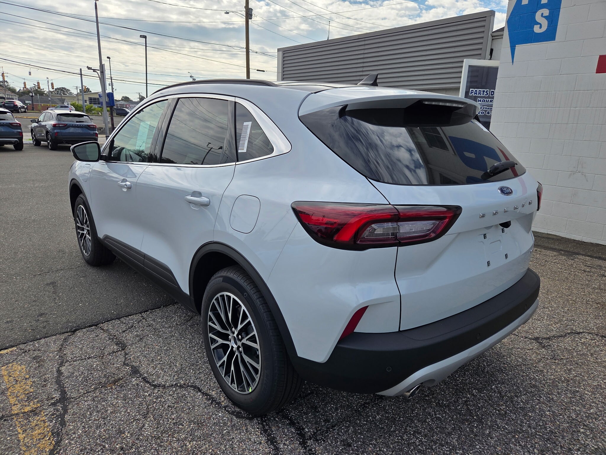 2025 Ford Escape photo 4