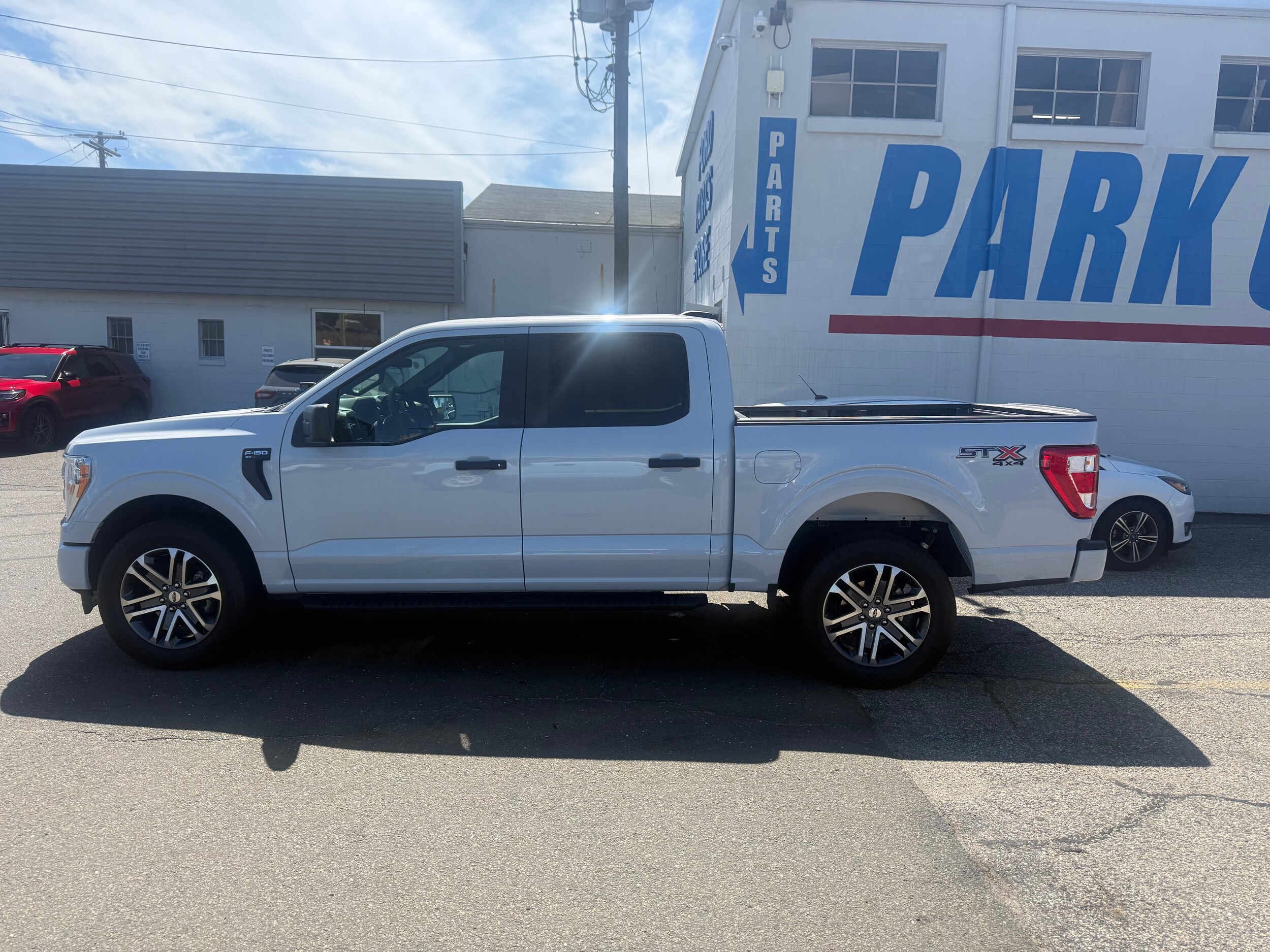 2022 Ford F-150 STX photo 2