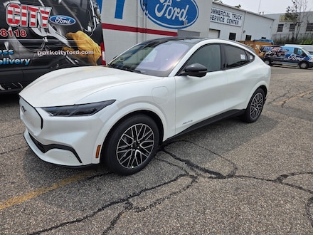 2025 Ford Mustang Mach-E Premium CROSSOVERS