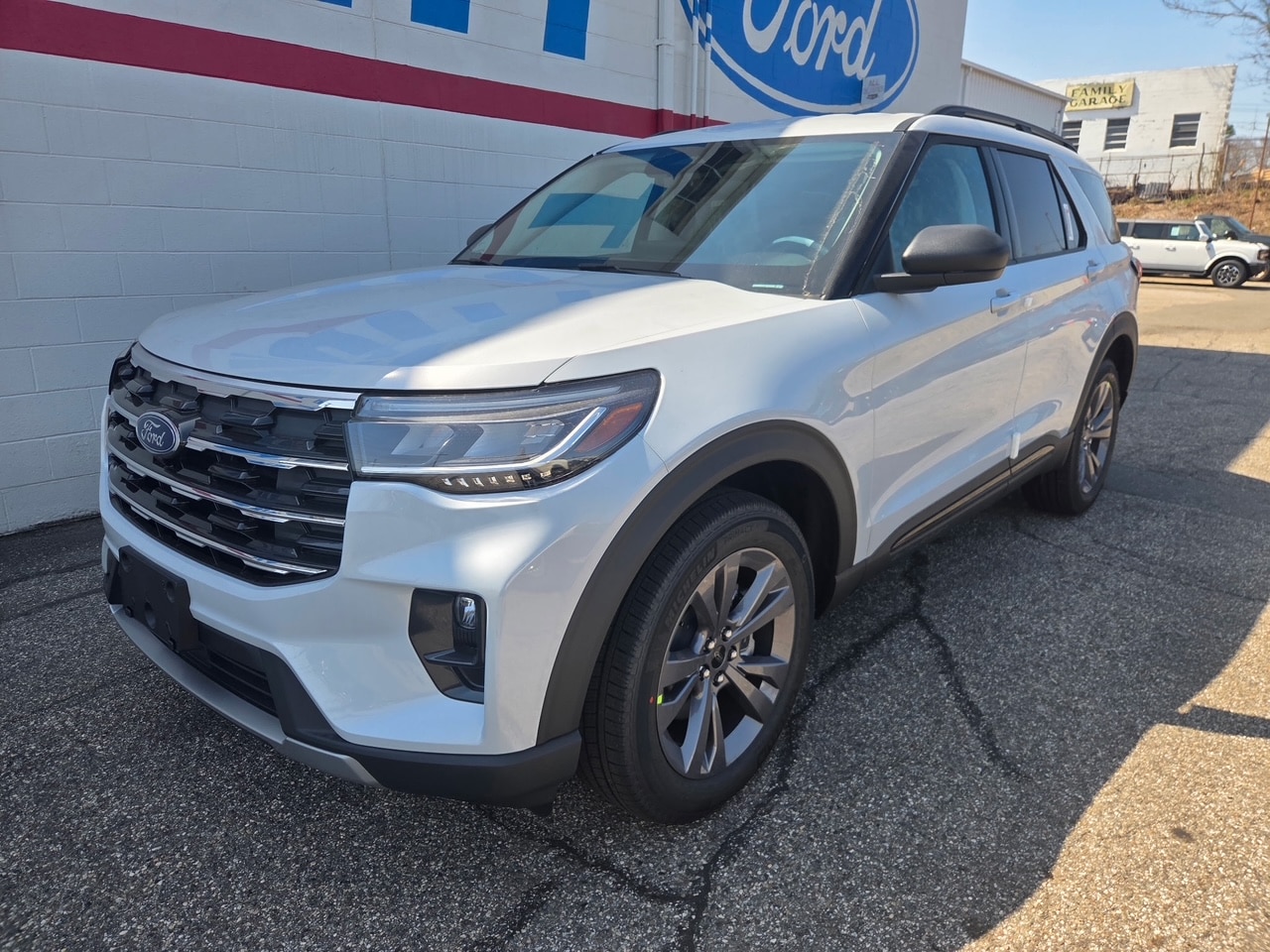 2026 Ford Explorer Active 4WD's photo