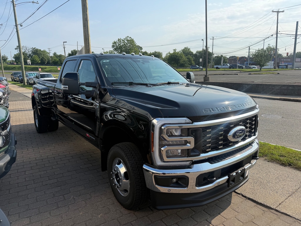 New 2026 Ford F-350 Lariat PICKUP