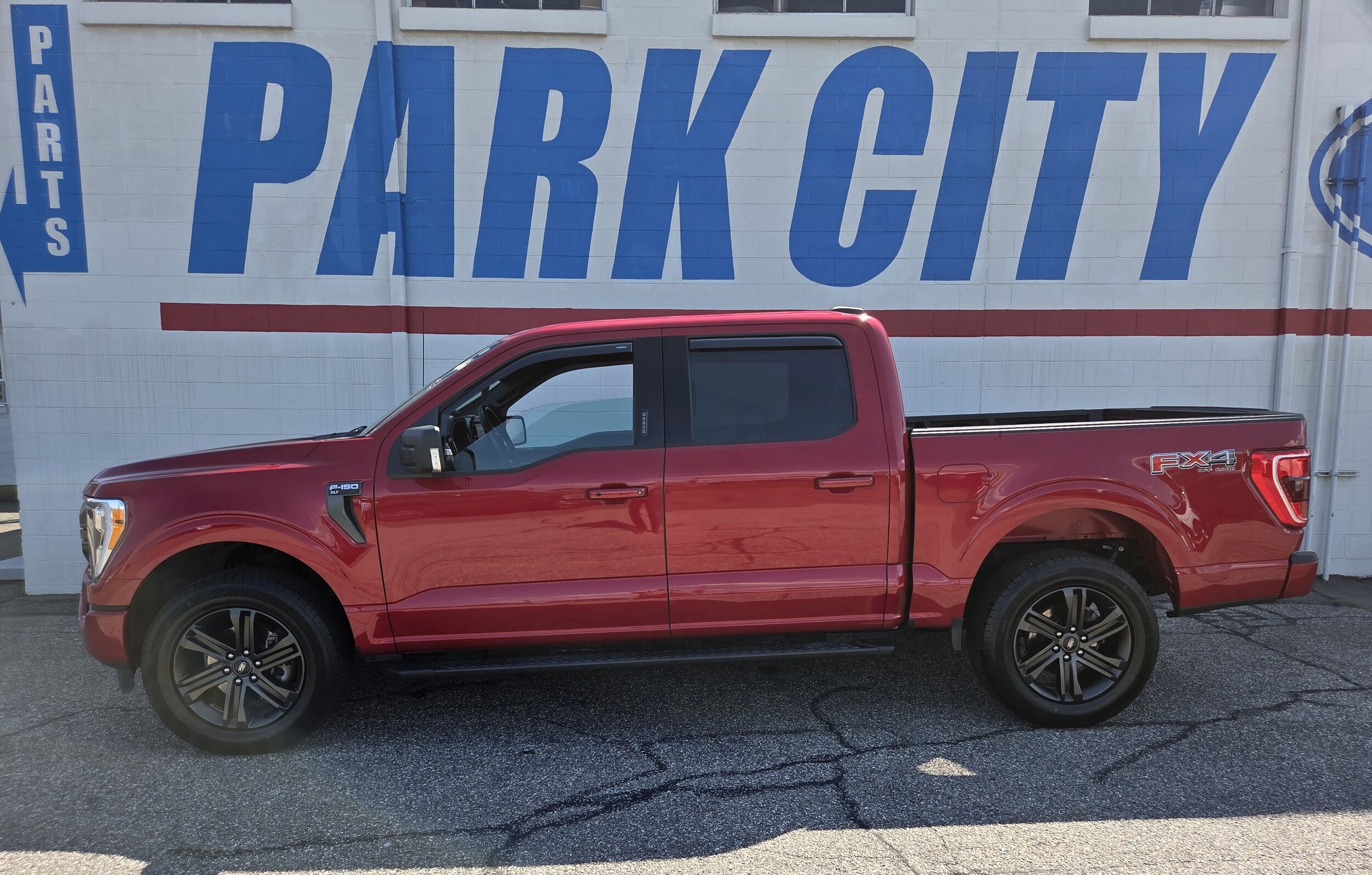 2022 Ford F-150 XLT photo 3