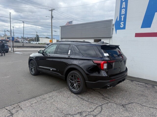 2025 Ford Explorer ST photo 4