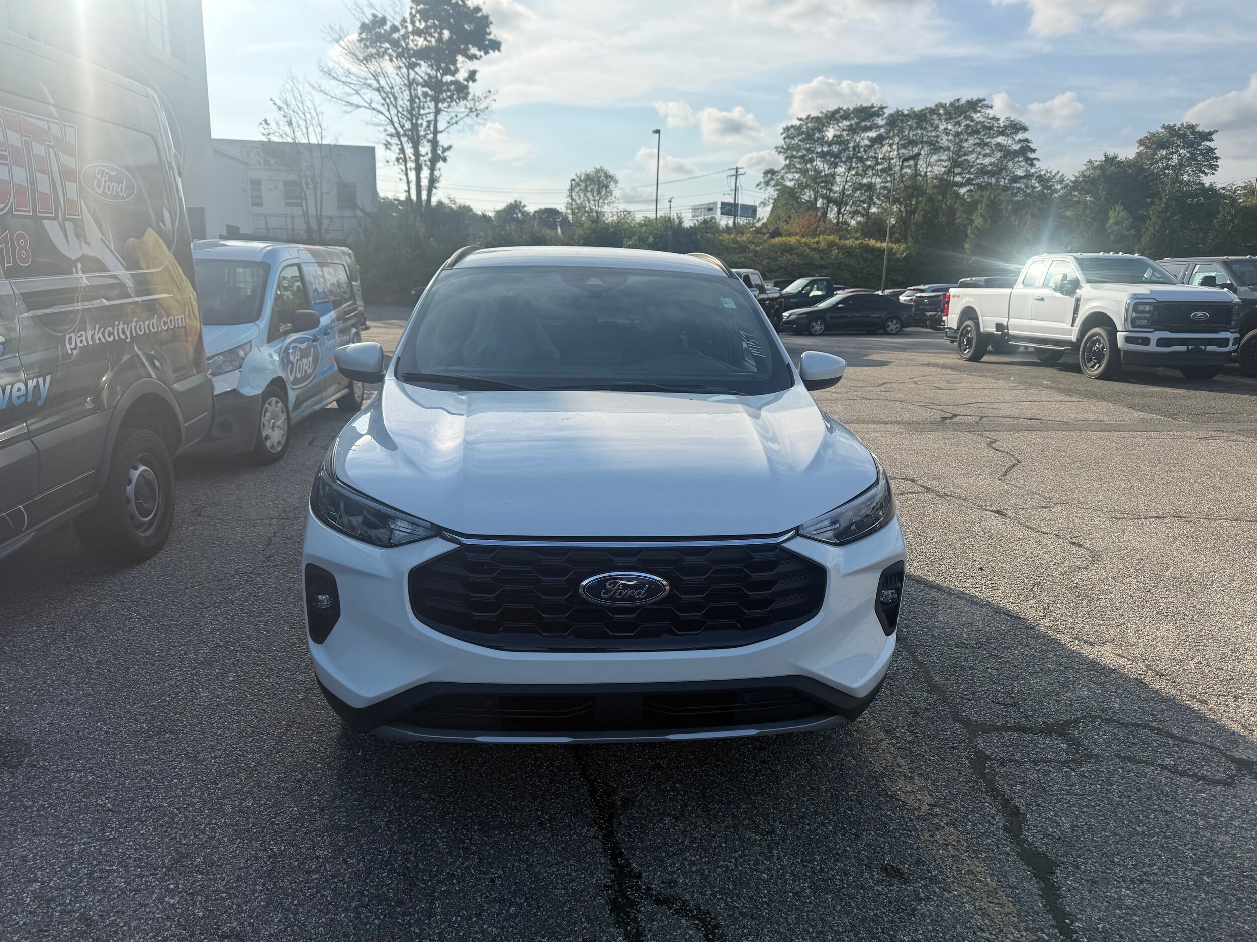 2025 Ford Escape Select photo 2