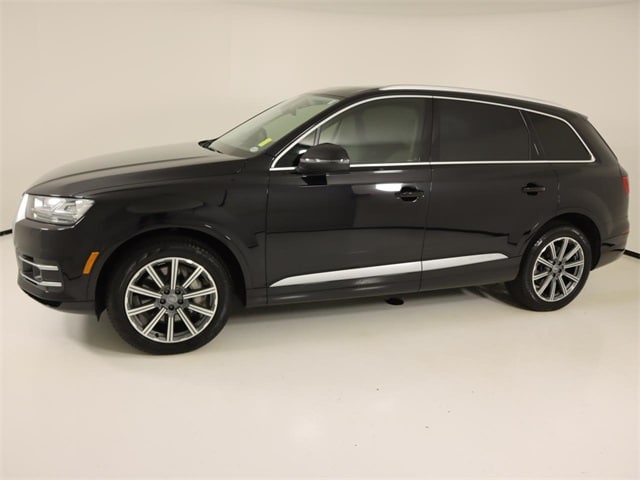 Used 2017 Audi Q7 Prestige with VIN WA1VAAF74HD037208 for sale in Little Rock, AR