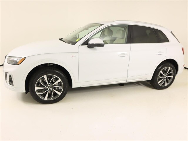 2025 Audi Q5 45 S line Premium Plus photo 2