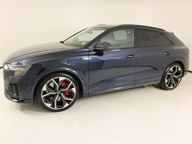 2024 Audi RS Q8 photo 2