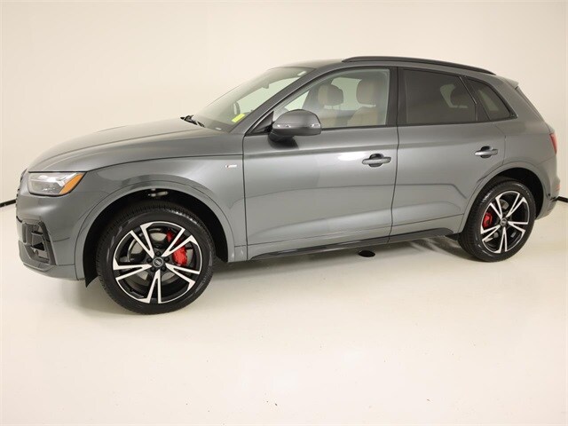 2025 Audi Q5 45 S line Premium Plus photo 2