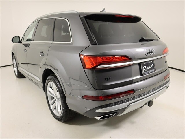 2025 Audi Q7 45 Premium Plus photo 3