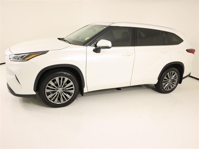 Used 2021 Toyota Highlander Platinum with VIN 5TDFZRBH1MS140701 for sale in Little Rock, AR