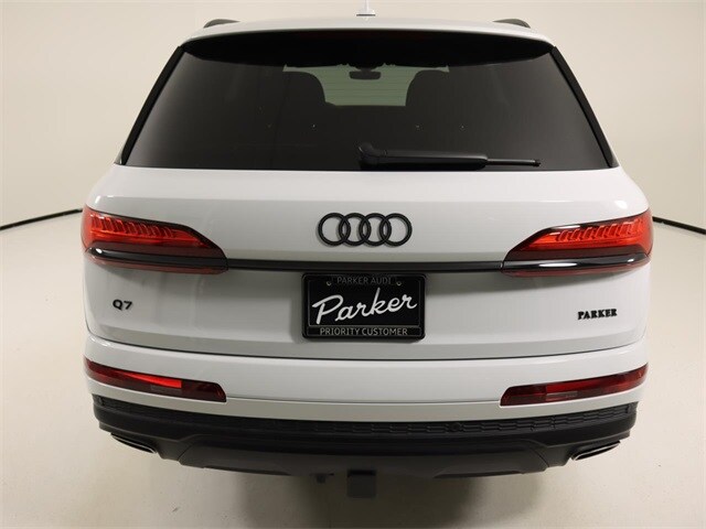 2025 Audi Q7 55 Premium Plus photo 4