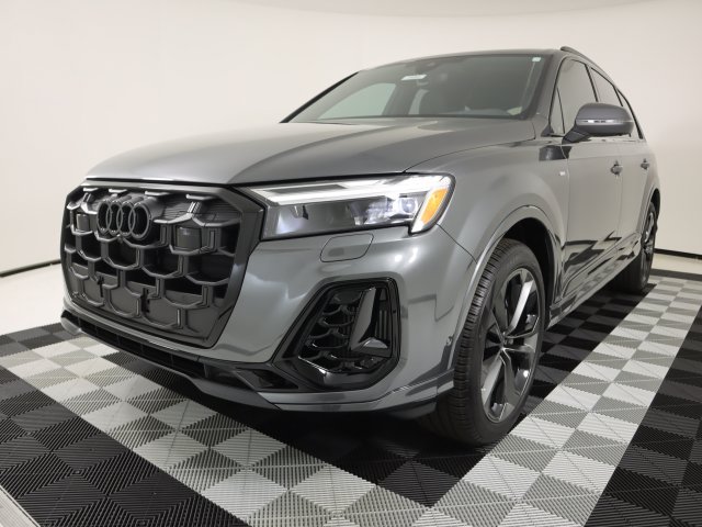 New 2026 Audi Q7 55 Premium SUV