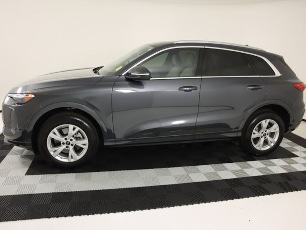Certified 2025 Audi Q5 2.0T Premium SUV