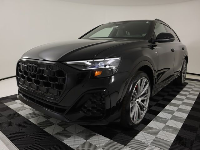  Audi Q8