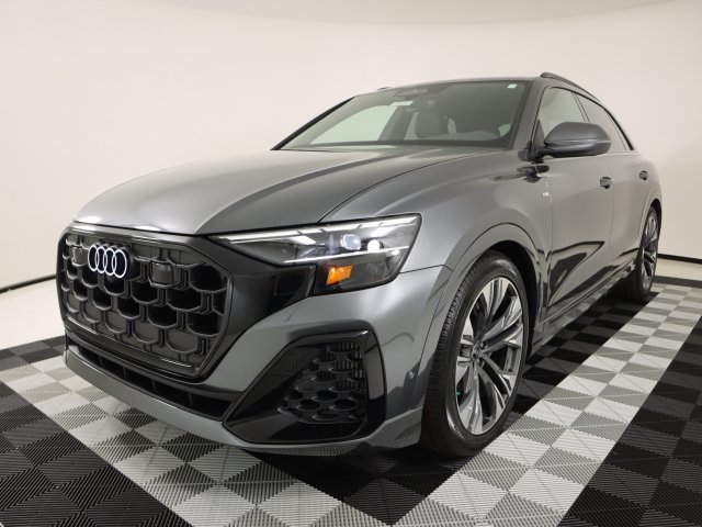  Audi Q8