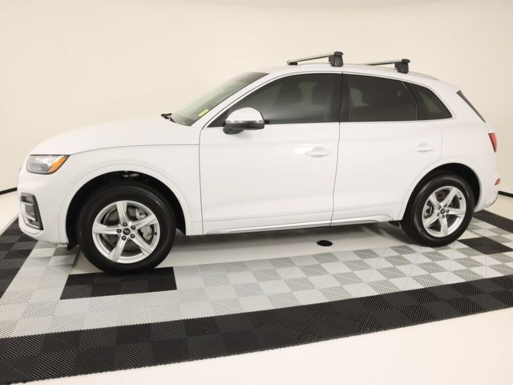 Certified 2024 Audi Q5 40 Premium SUV