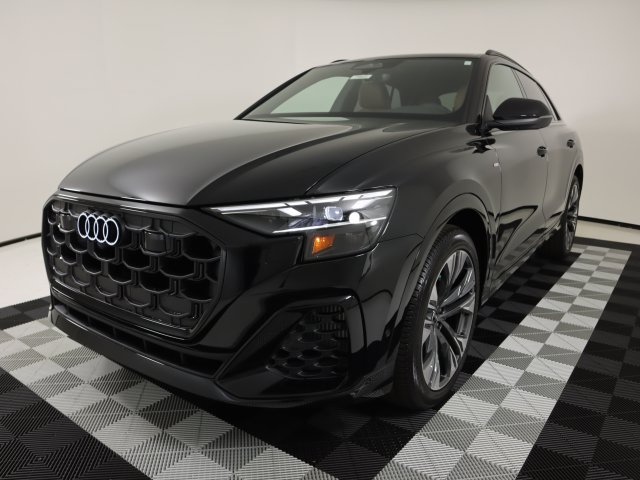  Audi Q8
