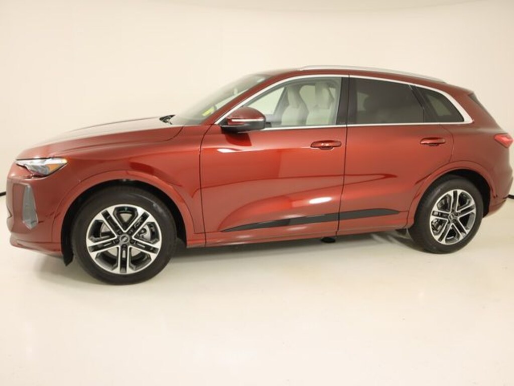 Certified 2025 Audi Q5 2.0T Prestige SUV