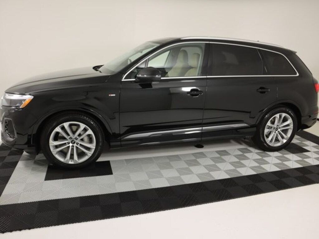 New 2026 Audi Q7 55 Premium SUV