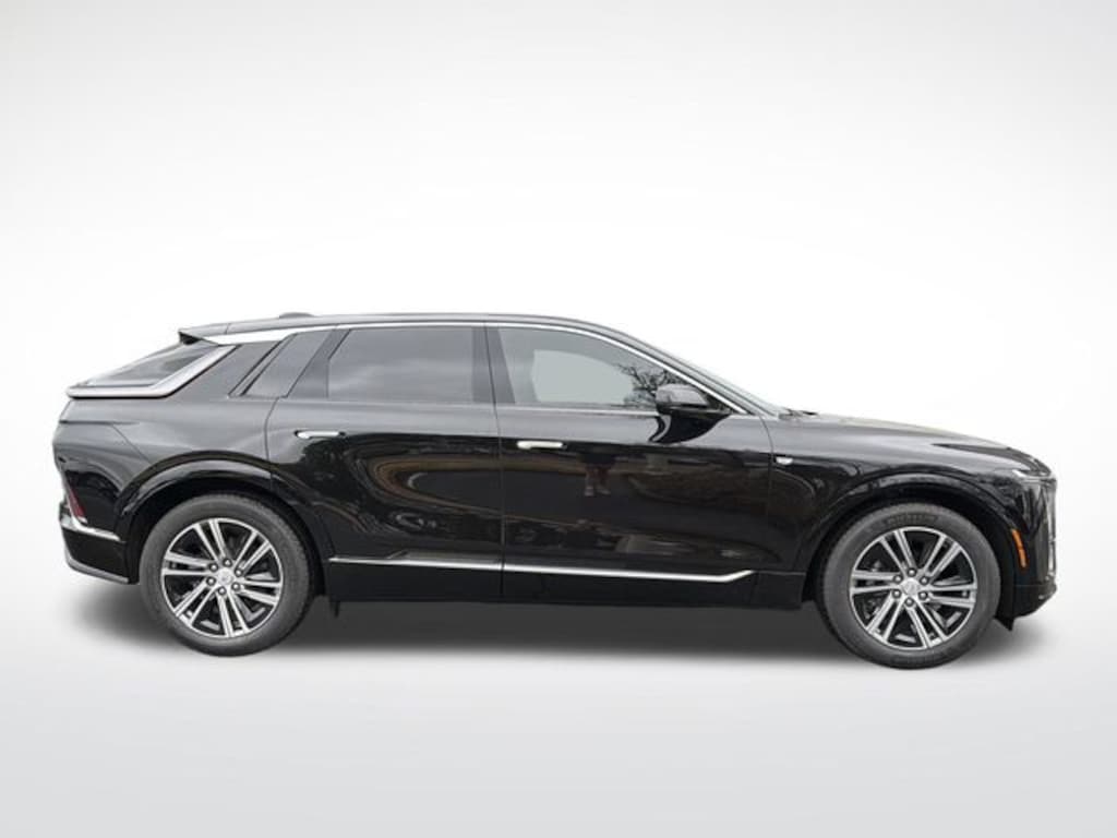 New 2026 CADILLAC LYRIQ Luxury SUV