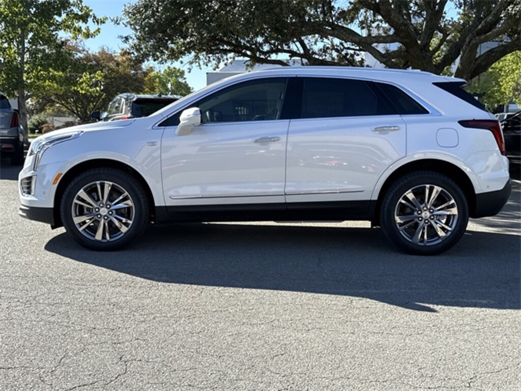 New 2025 CADILLAC XT5 Premium Luxury SUV