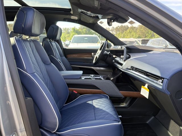 2026 Cadillac VISTIQ Premium Luxury - Photo 18