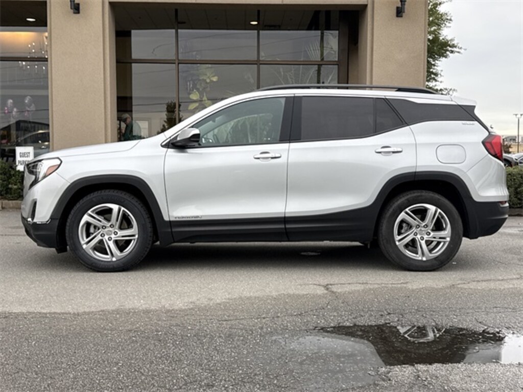 Used 2020 GMC Terrain SLE SUV