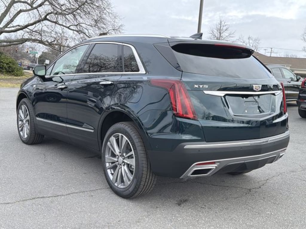 New 2026 CADILLAC XT5 Premium Luxury SUV