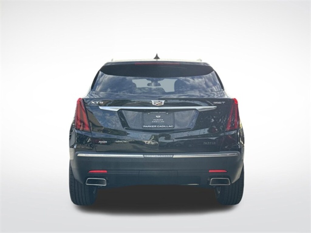 New 2025 CADILLAC XT5 Luxury SUV