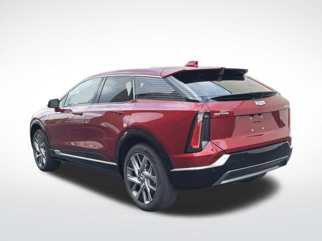New 2026 CADILLAC OPTIQ Luxury SUV