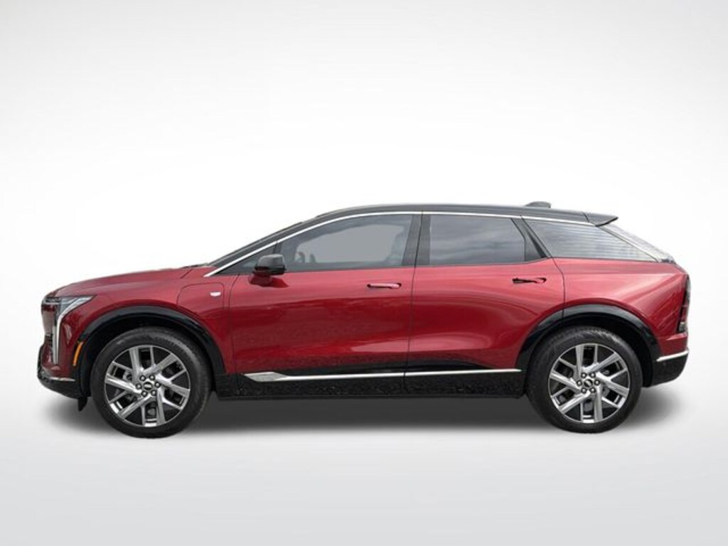 New 2026 CADILLAC OPTIQ Luxury SUV