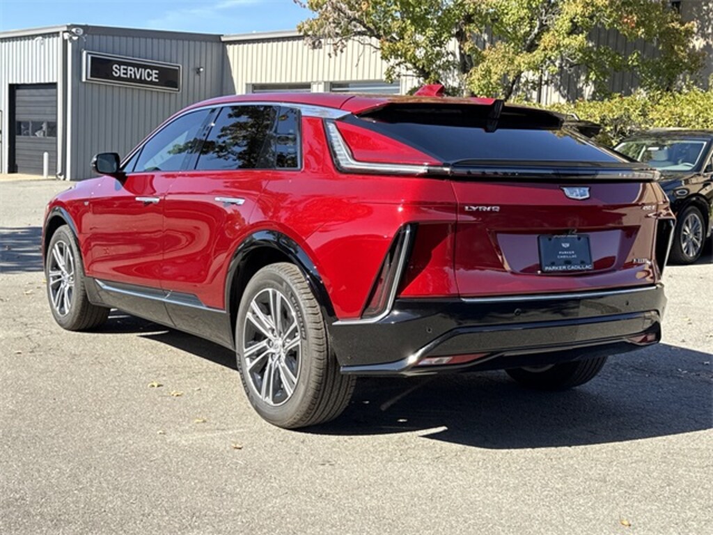 New 2026 CADILLAC LYRIQ Luxury SUV