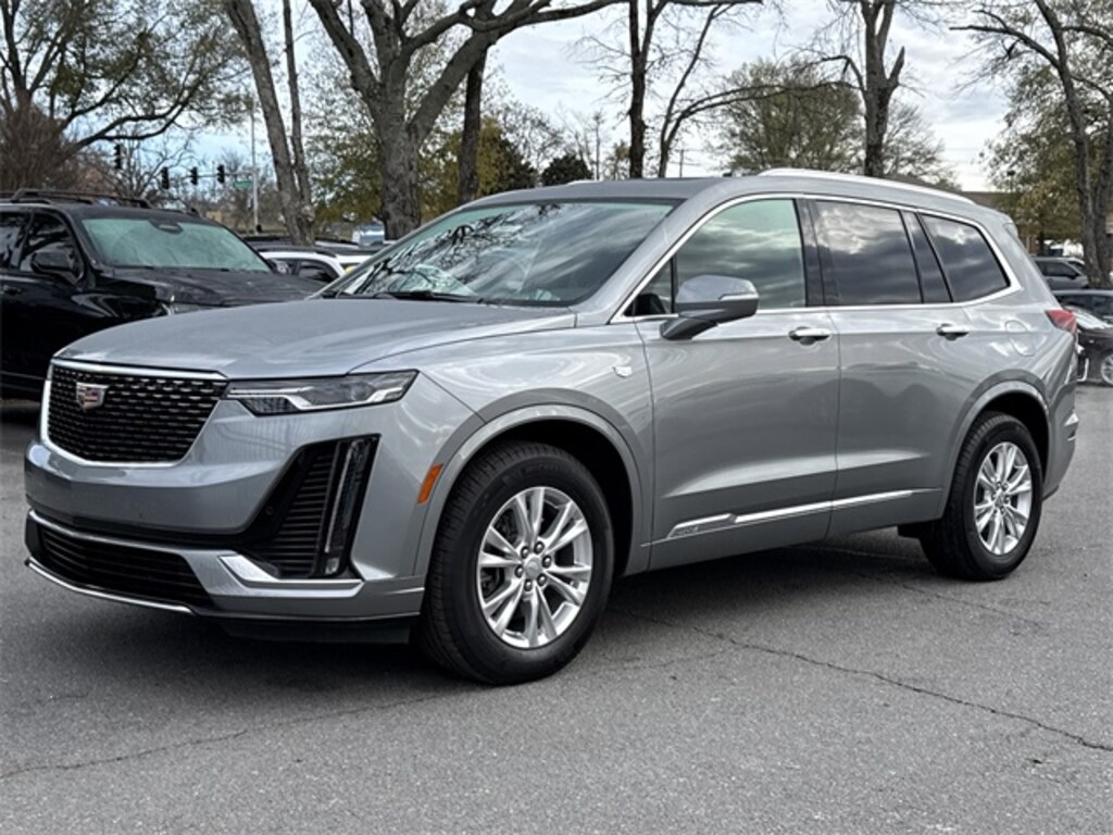 New 2025 CADILLAC XT6 Luxury SUV