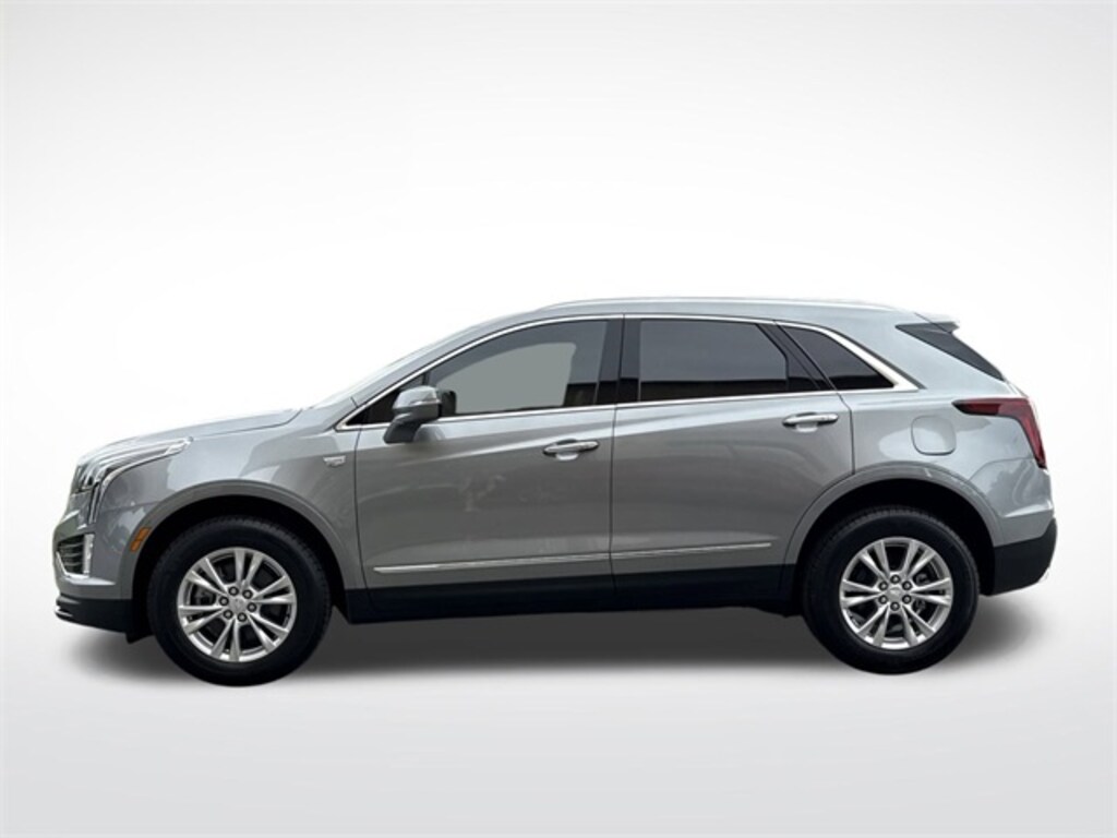 New 2025 CADILLAC XT5 Luxury SUV
